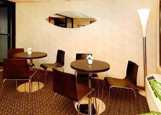 Hotel Econo Lodge North