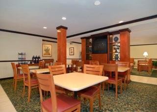Hotel Econo Lodge & Suites