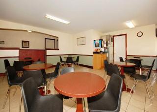 Hotel Econo Lodge & Suites