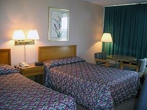Hotel Econo Lodge & Suites