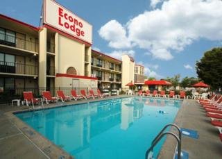 Hotel Econo Lodge & Suites Resort