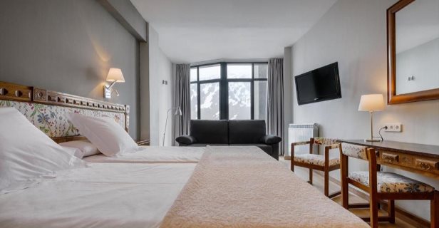 Hotel Edelweiss Candanchu