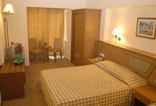Hotel Eken Resort