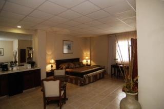 Hotel El Camino Inn & Suites