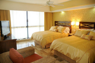 Hotel El Cid El Moro Beach