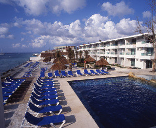 Hotel El Cid La Ceiba Beach