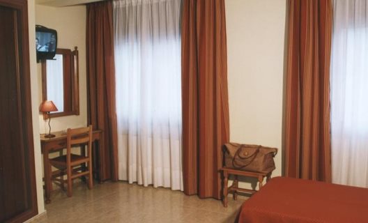 Hotel El Puente