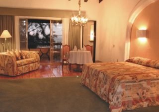 Hotel El Tapatio And Resort