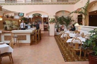 Hotel Embassy Suites