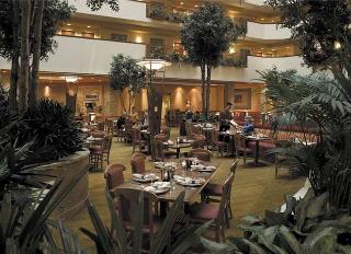 Hotel Embassy Suites Albuquerque & Spa
