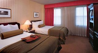 Hotel Embassy Suites Alexandria-old Town