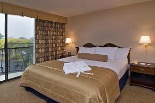 Hotel Embassy Suites Bloomington