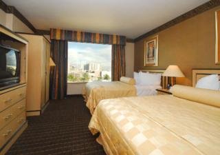 Hotel Embassy Suites Convention Center
