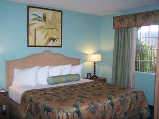 Hotel Embassy Suites Mandalay Beach & Resort