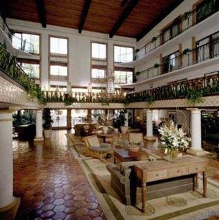Hotel Embassy Suites Phoenix Airport