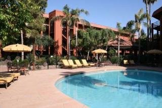 Hotel Embassy Suites Phoenix Airport