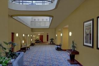 Hotel Embassy Suites Phoenix Biltmore
