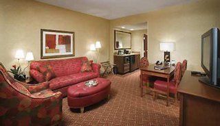 Hotel Embassy Suites San Marcos