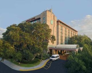 Hotel Embassy Suites Tampa-usf-near Busch Gardens