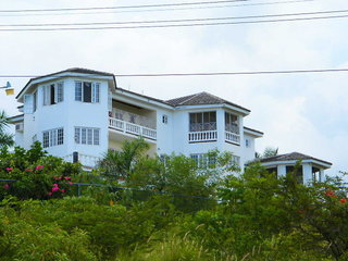Hotel Emerald Villas