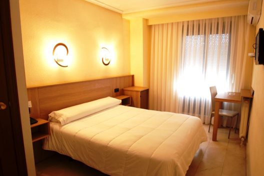 Hotel Emperatriz II