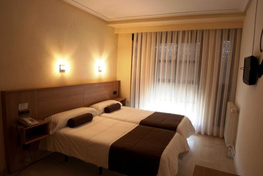 Hotel Emperatriz II