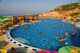 Hotel Eri Sun Village