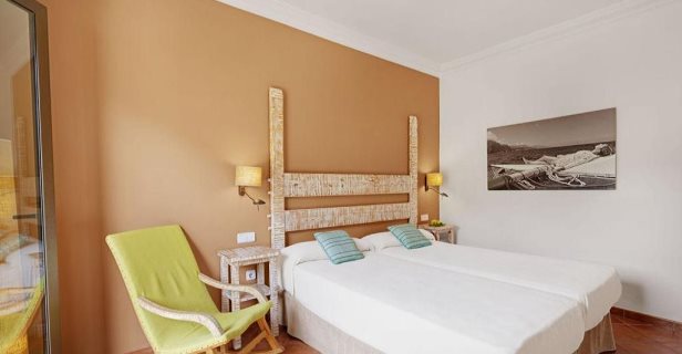 Hotel Es Port