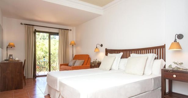 Hotel Es Port