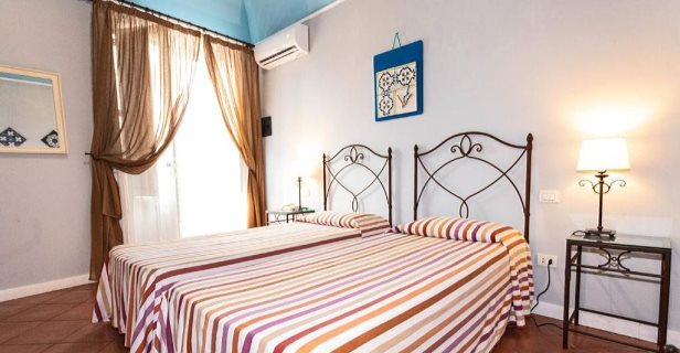 Hotel Etna