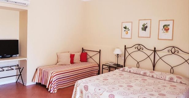 Hotel Etna