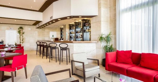 Hotel Exe Las Adelfas
