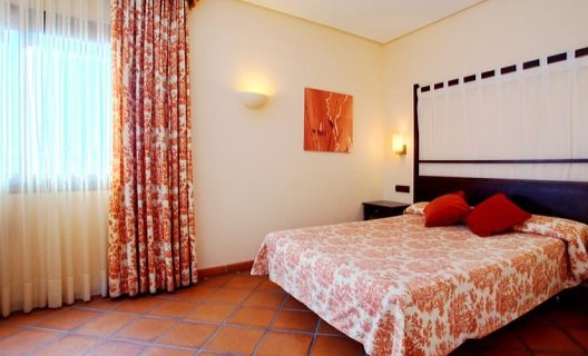 Hotel Exe Layos Golf