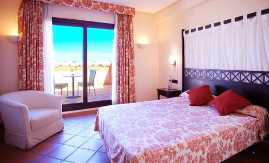 Hotel Exe Layos Golf