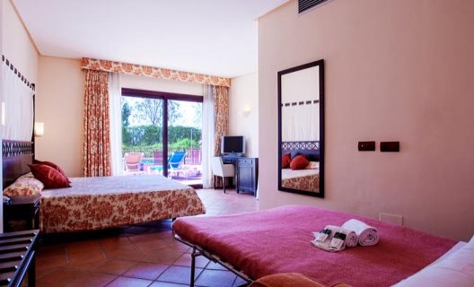Hotel Exe Layos Golf