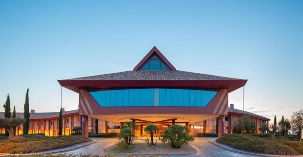 Hotel Exe Layos Golf