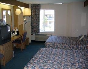 Hotel Executive Inn & Suites