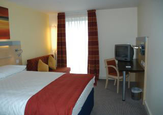 Hotel Express By Holiday Inn