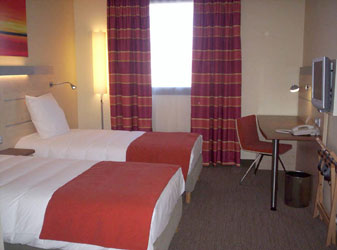 Hotel Express By Holiday Inn