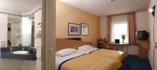 Hotel Express By Holiday Inn Geneva Airport