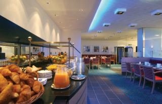 Hotel Express By Holiday Inn Geneva Airport