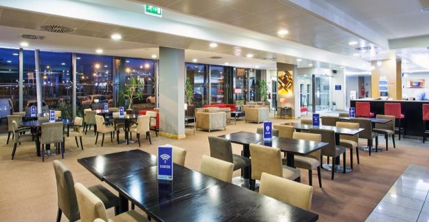 Hotel Express By Holiday Inn Lisbon Oeiras