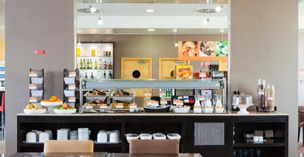 Hotel Express By Holiday Inn Lisbon Oeiras