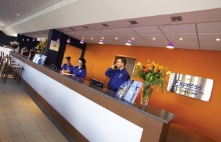 Hotel Express By Holiday Inn Liverpool John Lennon