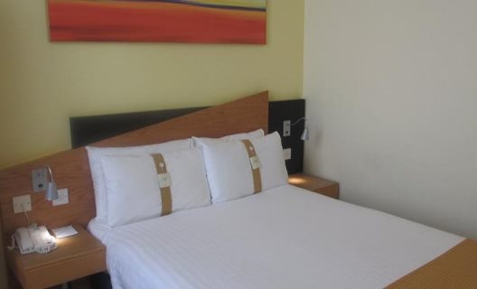 Hotel Express By Holiday Inn London Victoria