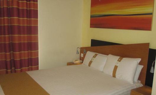Hotel Express By Holiday Inn London Victoria