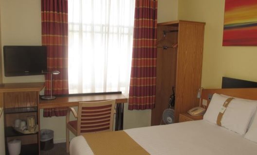 Hotel Express By Holiday Inn London Victoria