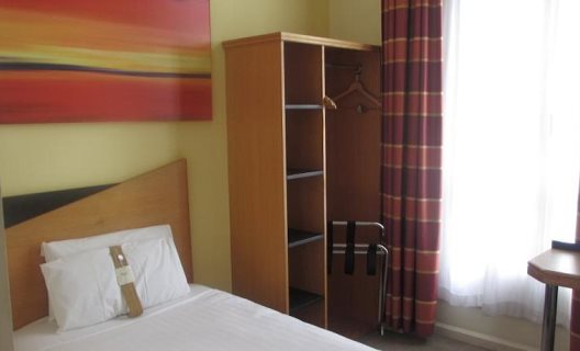 Hotel Express By Holiday Inn London Victoria