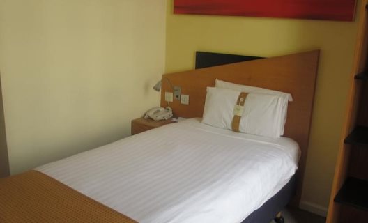 Hotel Express By Holiday Inn London Victoria