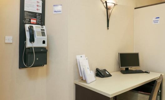 Hotel Express By Holiday Inn London Victoria